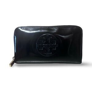Tory Burch patent shiney Patent leather zip continental wallet